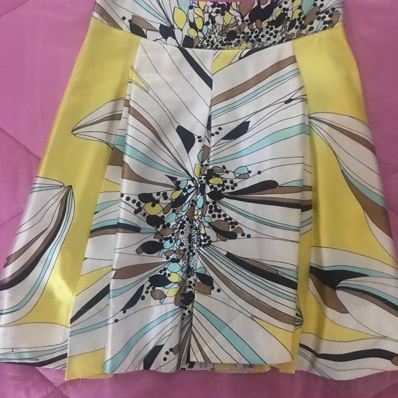 Mini flare skirt by Bebe - Picture 3 of 4